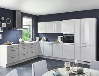GRW_Möbel-Haus-Augsbur-Contur-Küche-Klassische-Winkelküche-mit-Elektrogeräten